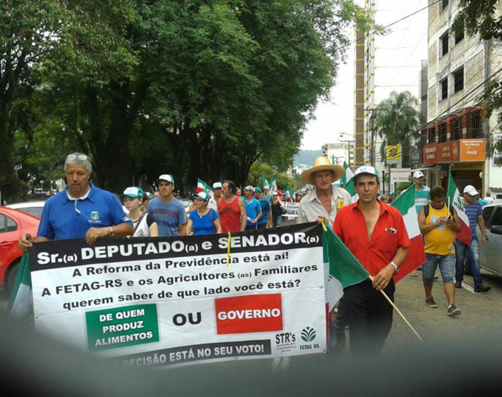 Presidente do Sindicato participa de ato contra reforma previdenciária