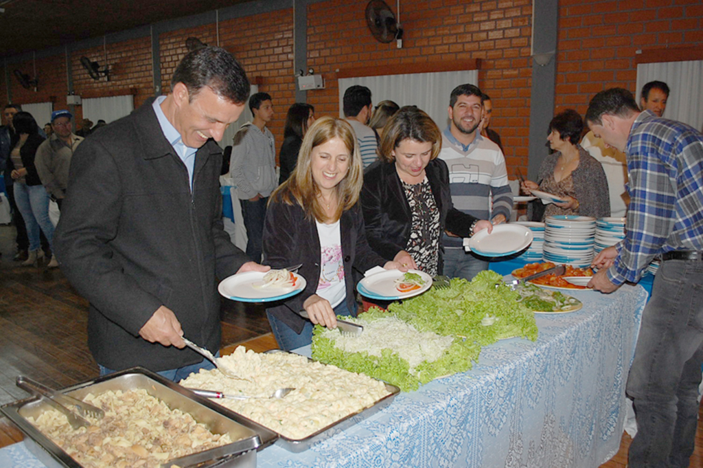 Sindicato dos Servidores Públicos  promoveu jantar dançante em Anita Garibaldi