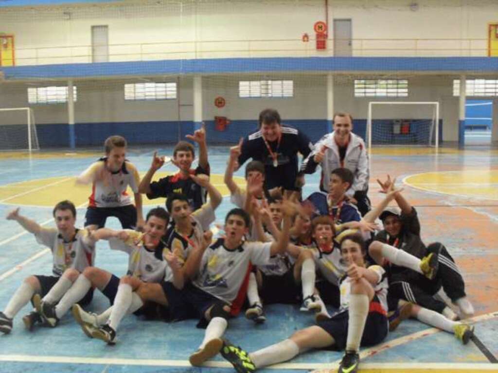 CAMPEONATO DE FUTSAL DE IPIRA FECHA COM CHAVE DE OURO