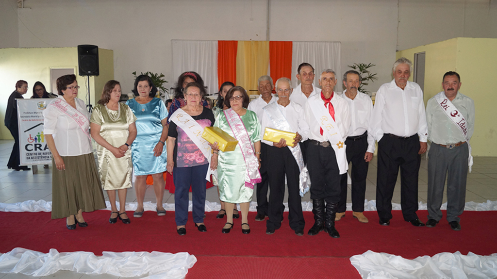 Escolhidos o rei e a rainha da terceira idade de Cerro Negro