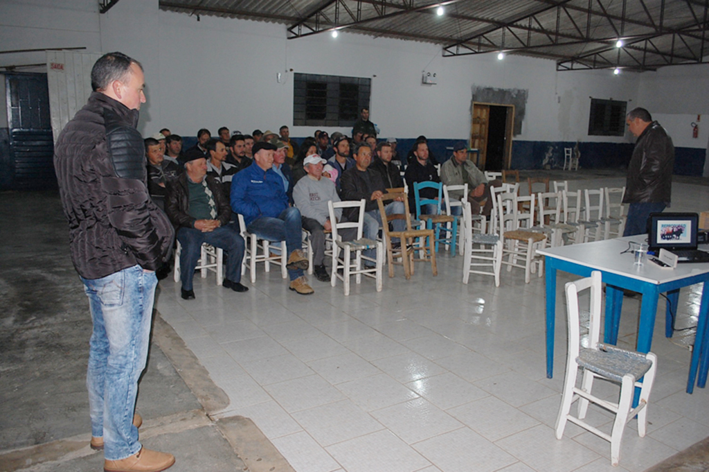 Sindicato Rural promoveu a 2ª palestra aos pecuaristas sobre Reprodução Bovina