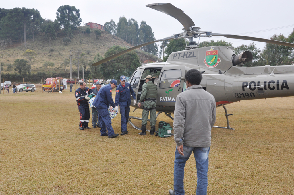 Mulher com problemas pulmonares foi transportada a Lages pelo Helicóptero Águia 4