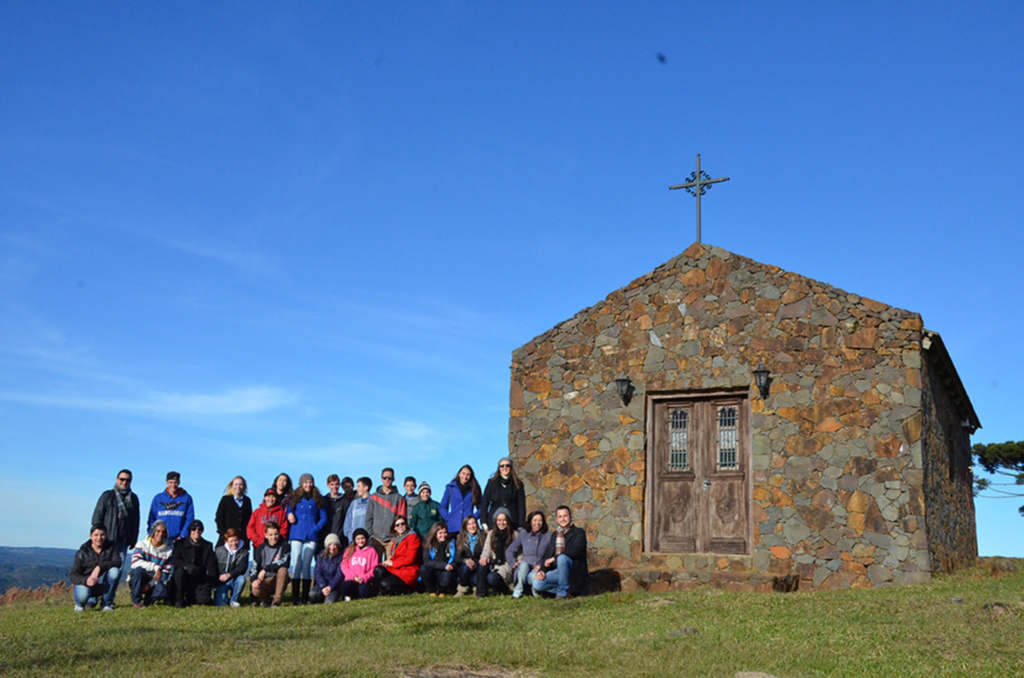 Vinho com história: Alunos visitam a Vinícola Abreu Garcia