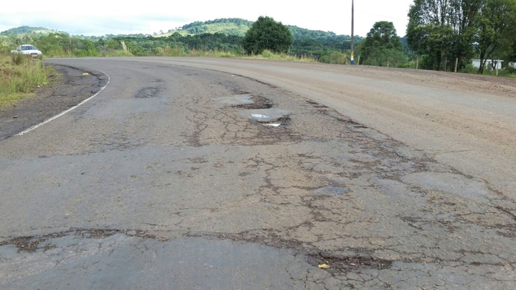 Obras na Região dos Lagos em ritmo lento
