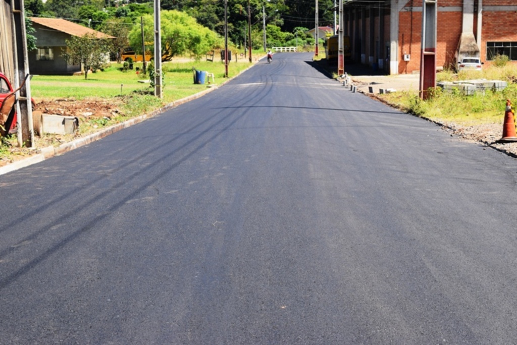Rua Fermino Rech é pavimentada em Abdon Batista