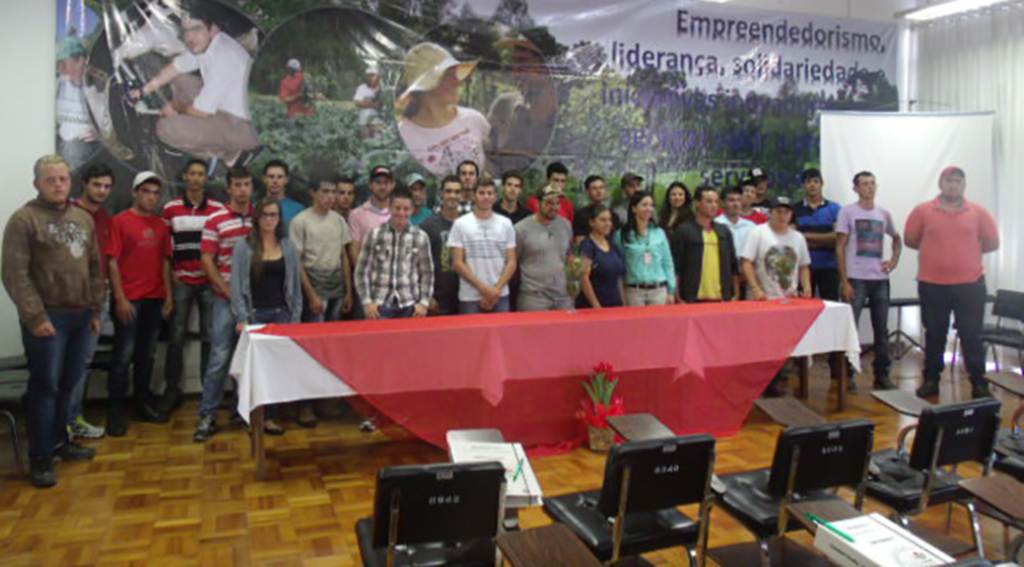 Jovens de municípios da Região dos Lagos participam de curso voltado ao meio rural