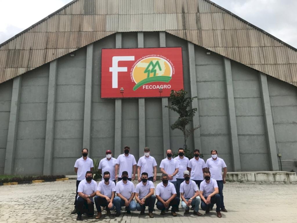 Colaboradores da Coocam visitam Indústria de Fertilizantes Fecoagro