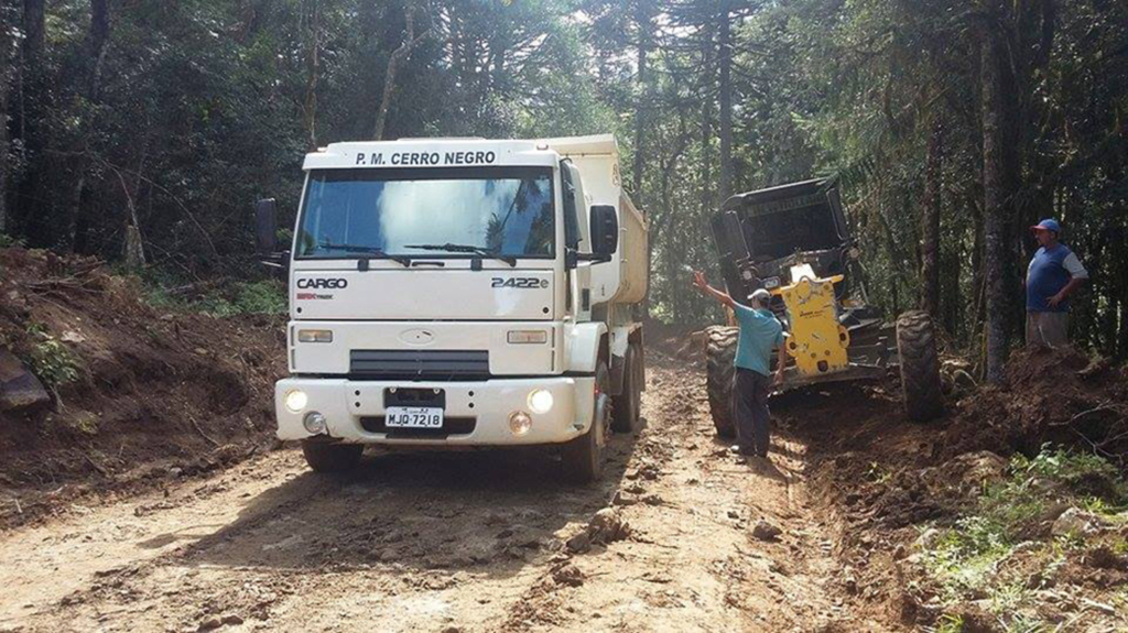 Comunidades do interior de Cerro Negro recebem melhorias