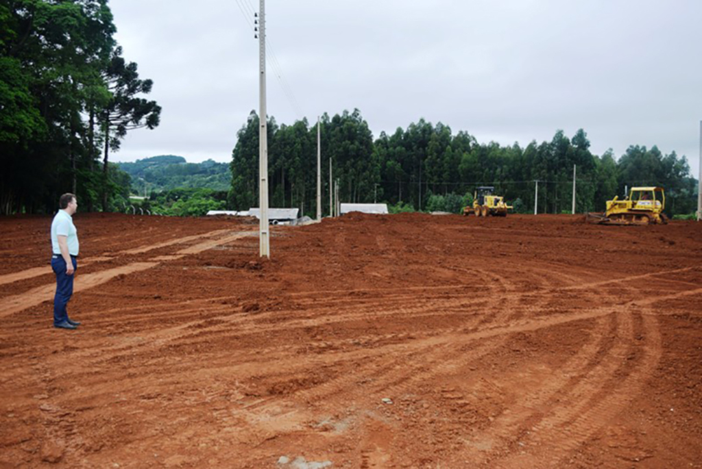 Nova garagem da Prefeitura é construída em Abdon Batista