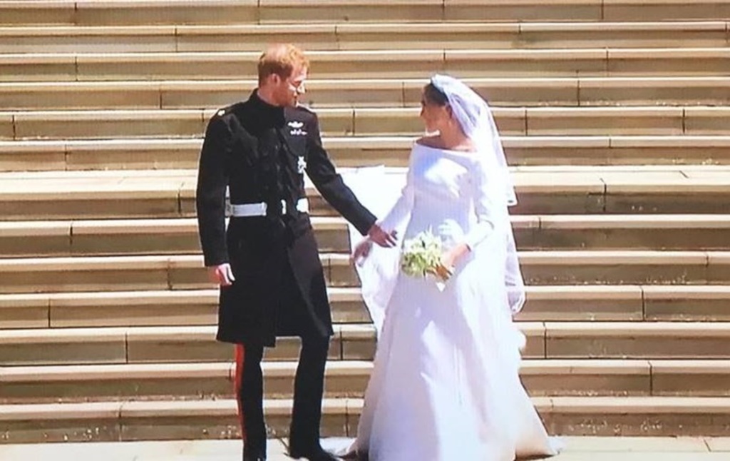 Com quebra de protocolo, príncipe Harrey e Maghan Markle se casam em Windsor