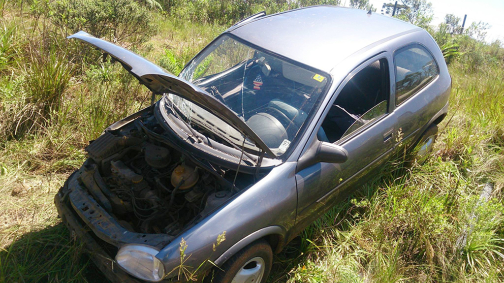 Veículos colidem lateralmente na SC-390