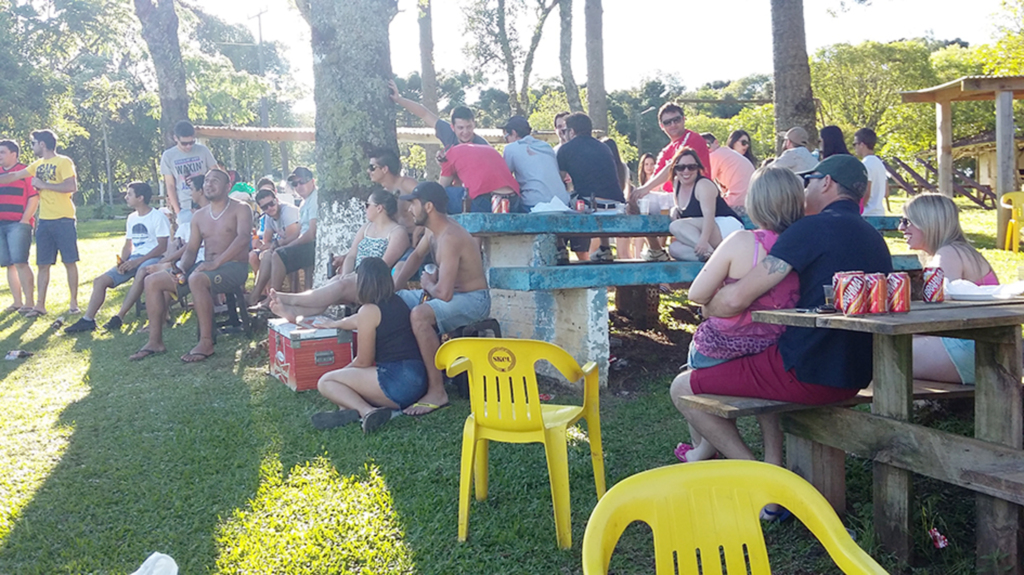 Super festa marcou a abertura da temporada do Clube Lago Azul