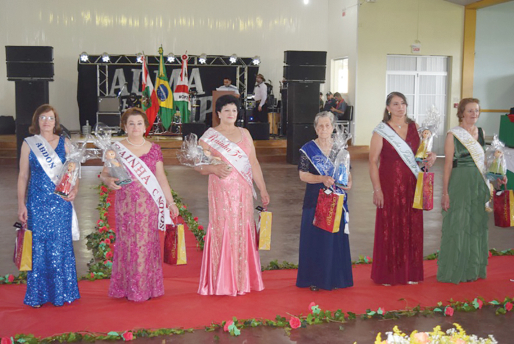 Rainha da 3º Idade Região da AMPLASC