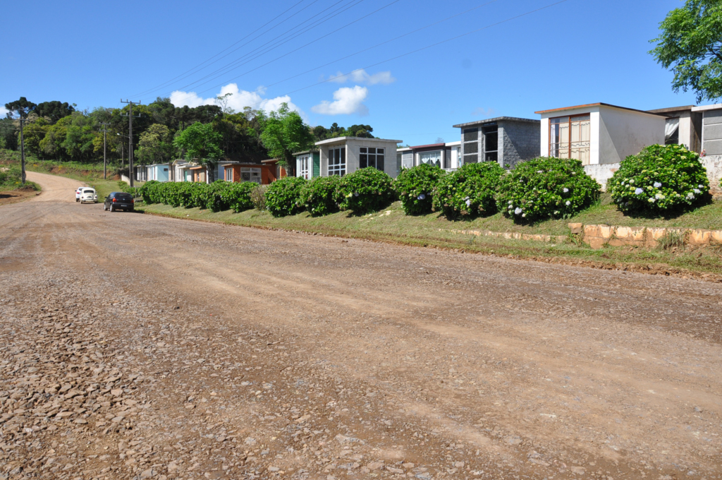  - Estrada de acesso ao cemitério passou por revitalização