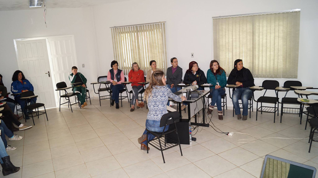 Apresentado diagnóstico de pesquisa voltada a crianças e adolescentes de Cerro Negro