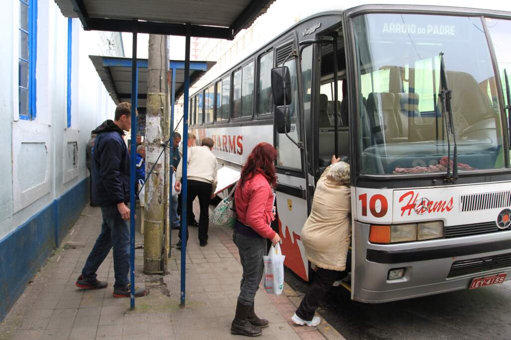 Abertura de envelopes da licitação do transporte rural será dia 11