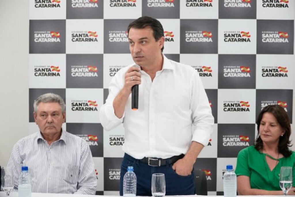 Em Lages, Carlos Moisés anuncia R$ 52,4 milhões de investimentos