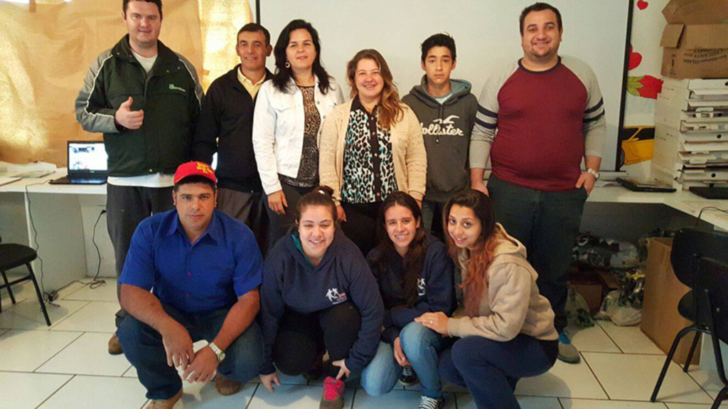 População participa de Curso de Informática Básica