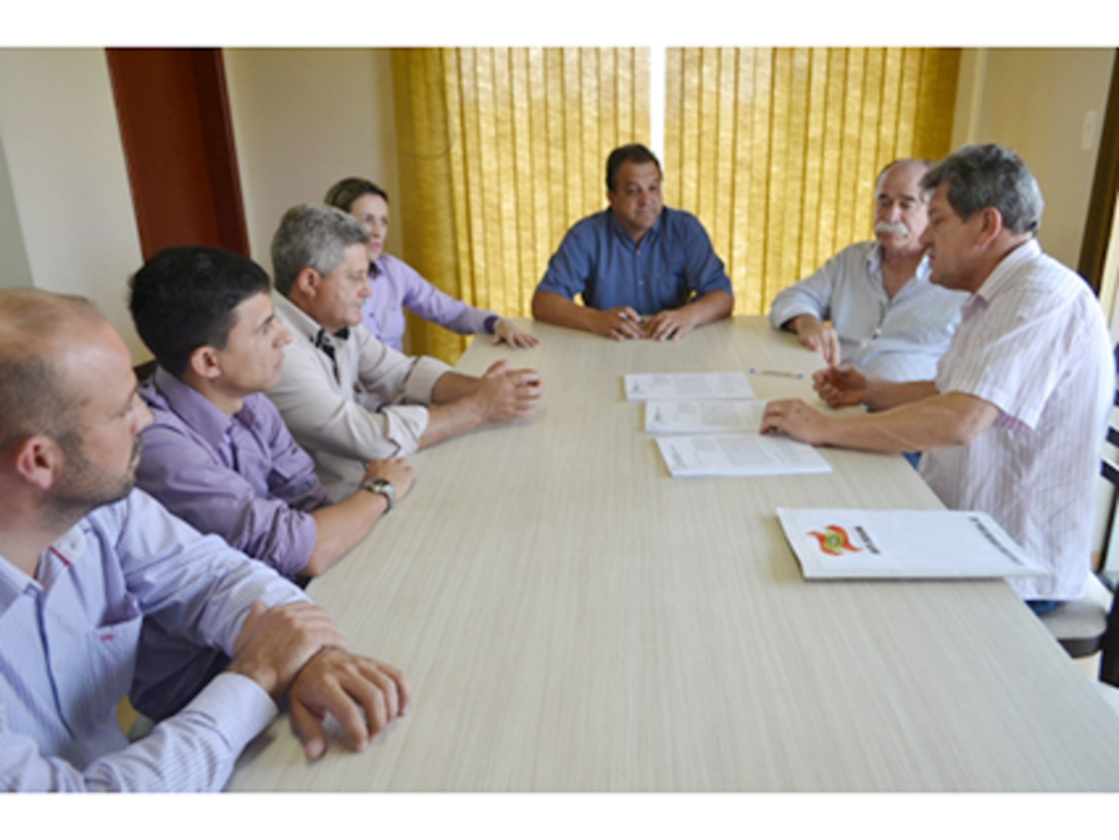 GOVERNO DE SC FIRMA CONVÊNIOS PARA EDUCAÇÃO, SAÚDE E AGRICULTURA COM MUNICÍPIOS DA SERRA