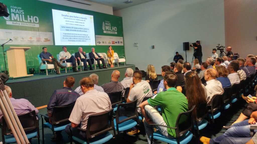 Deputado Marcos Vieira participa de debate sobre os rumos do agronegócio catarinense