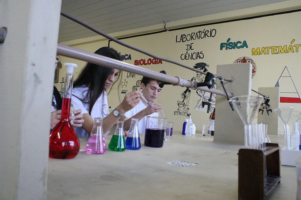 Alunos da rede estadual terão 228 novos laboratórios para o início do ano letivo