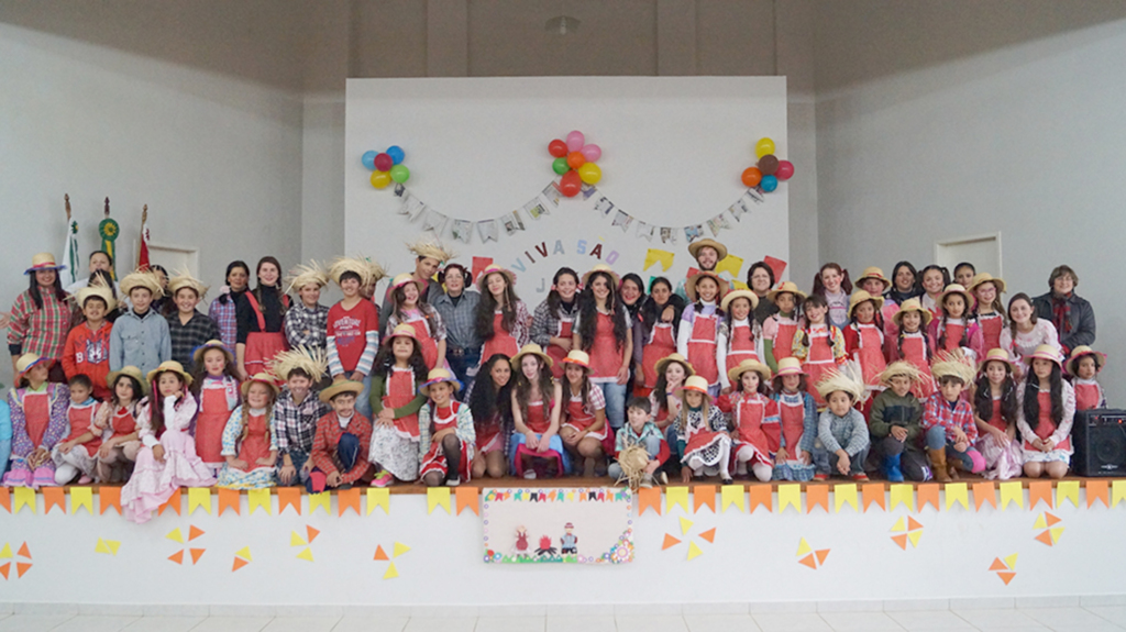 CRAS realiza Festa Julina