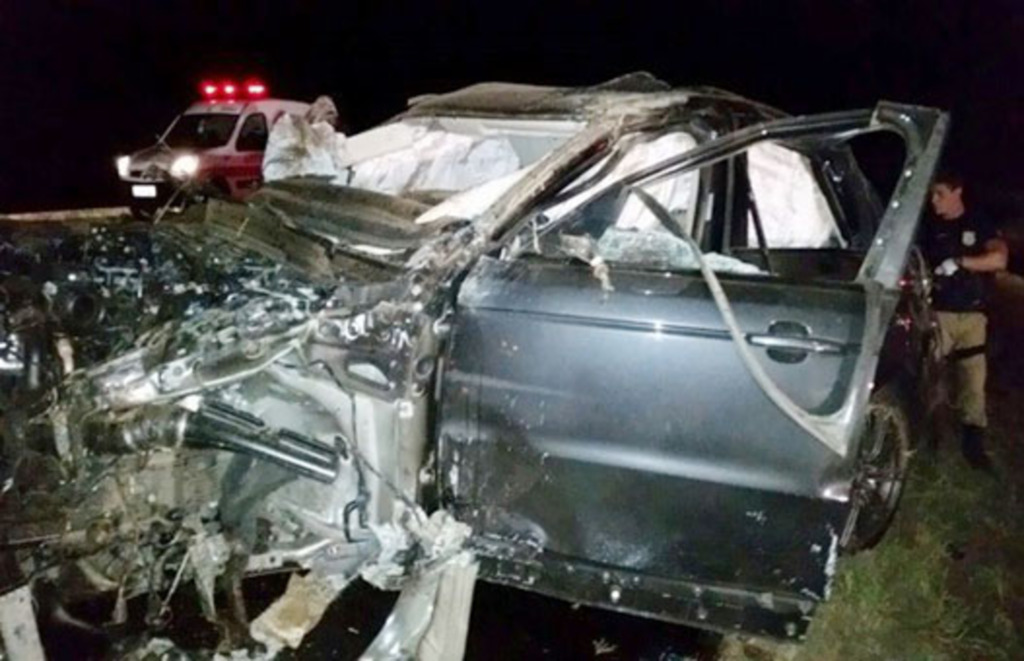 Cristiano Araújo sofre acidente de carro e tem quadro grave, em GO