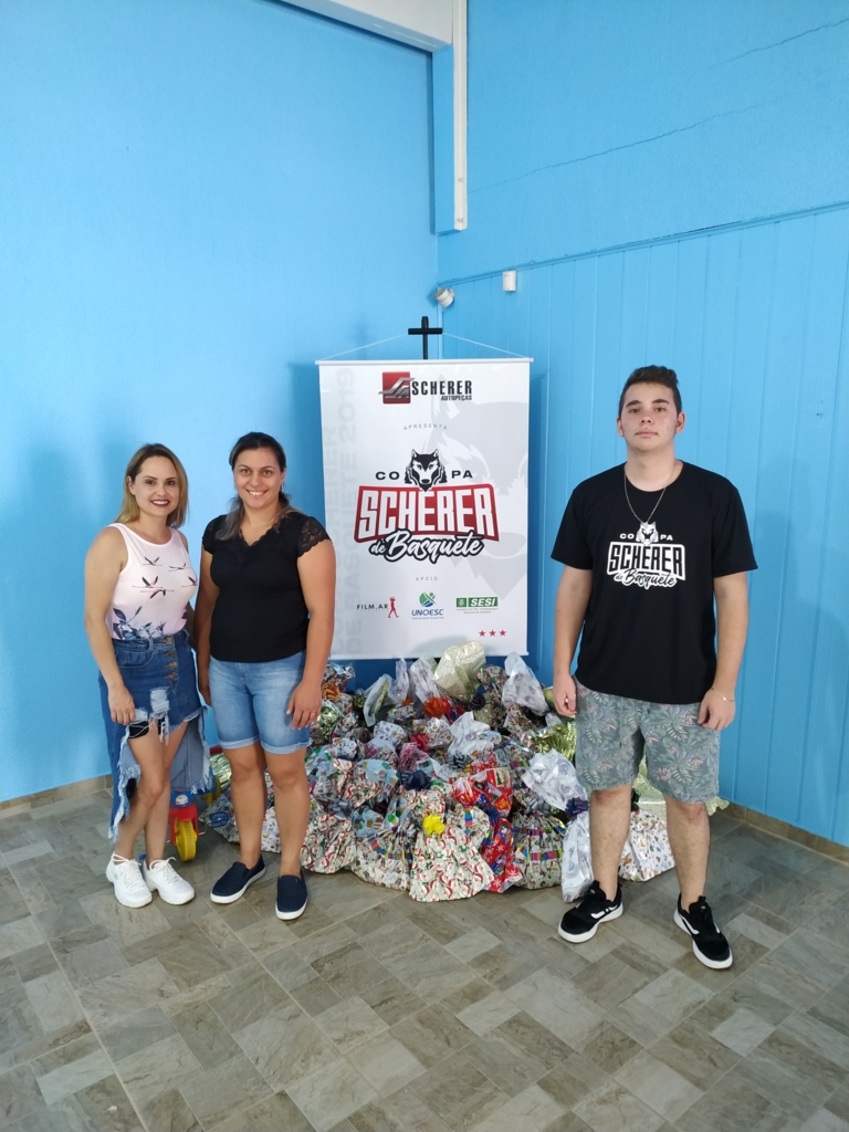 ABLUJHE E COPA SCHERER DE BASQUETE REALIZAM NOVA DOAÇÃO DE BRINQUEDOS