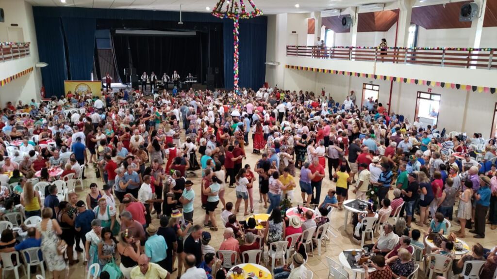 TERCEIRA IDADE ENTRA NO CLIMA DA MAIOR FESTA GERMÂNICA DE PIRATUBA E LOTAM CENTREVENTOS