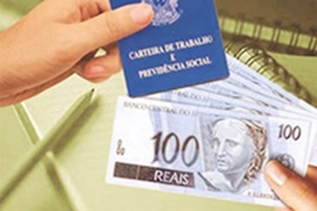 Lei que regulamenta direitos dos domésticos é publicada
