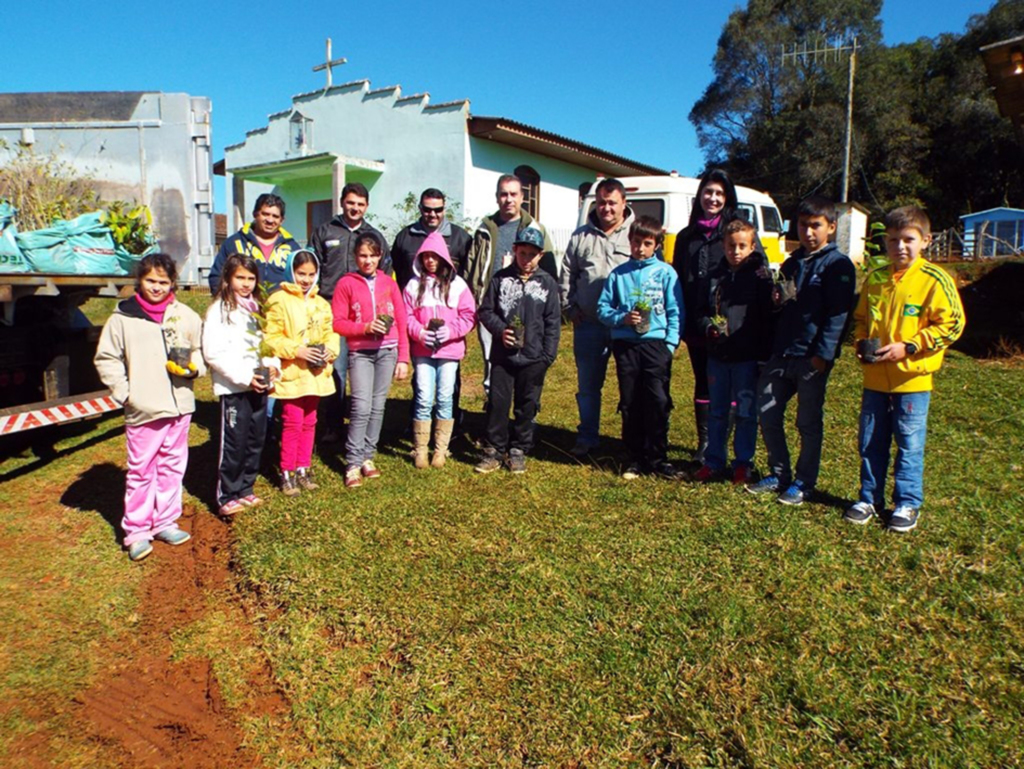 Município é contemplado com trator agrícola