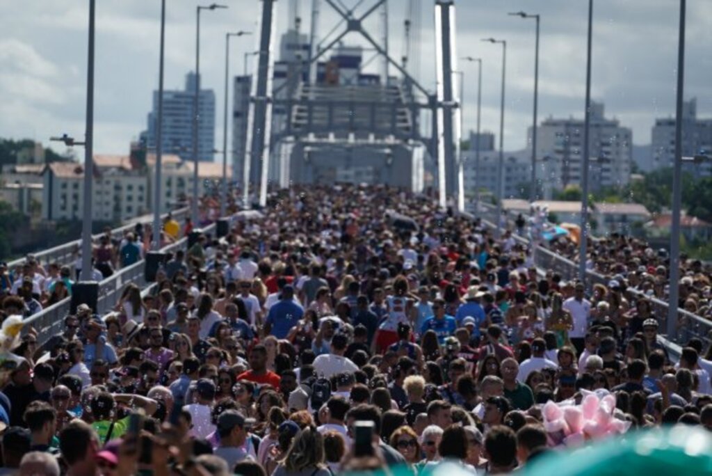 Viva a Ponte encerra com mais de 1,18 milhão de visitantes e sem incidentes na Hercílio Luz