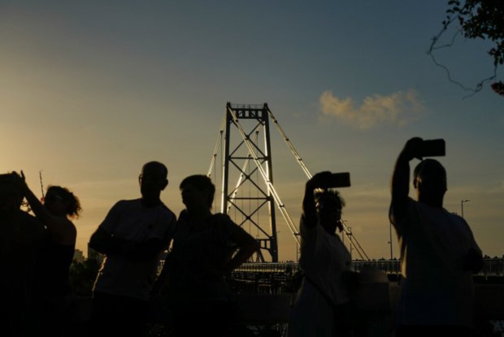 Por segurança, Ponte Hercílio Luz será fechada na noite de Réveillon