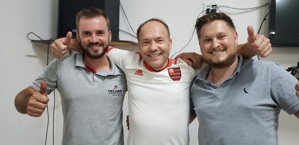  - Aniversariantes: Ruberlei, Marcelinho (do Flamengo) e Junior (do Botafogo).