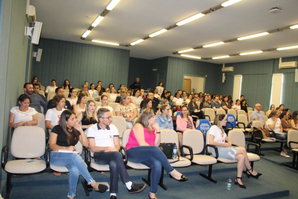 Seminário Regional de Luta Contra a Aids é realizado em Joaçaba