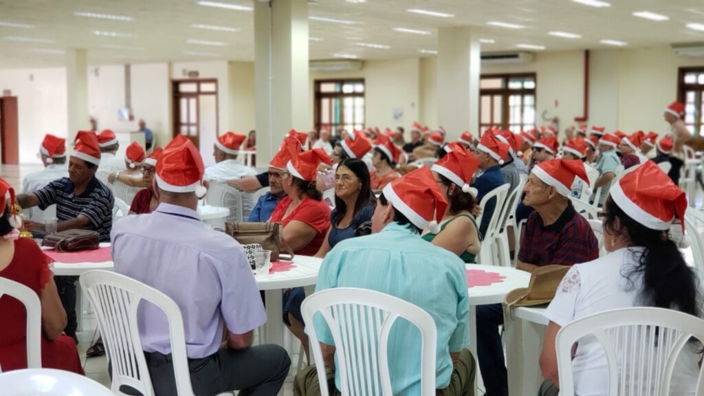 BAILE DE NATAL ENCERRA CIRCUITO DE EVENTOS TEMÁTICO DA TERCEIRA IDADE EM PIRATUBA