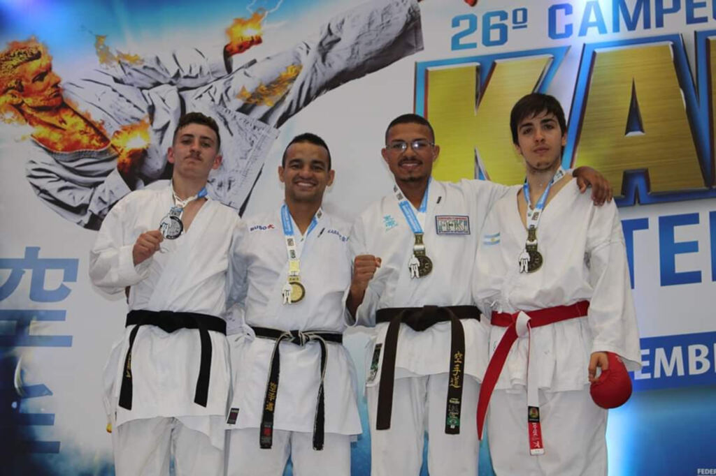  - Acadêmico do curso de Educação Física da Unoesc é Vice-campeão Nacional em Campeonato de Karatê