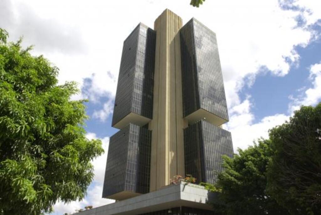 Taxa Selic fica abaixo de 7% ao ano pela primeira vez na história