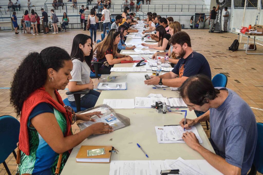 UFPel recepciona estudantes na Rodoviária