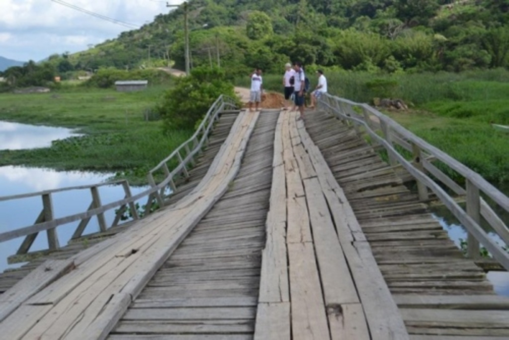 Ponticelli pede ponte móvel para religar Tubarão e Jaguaruna