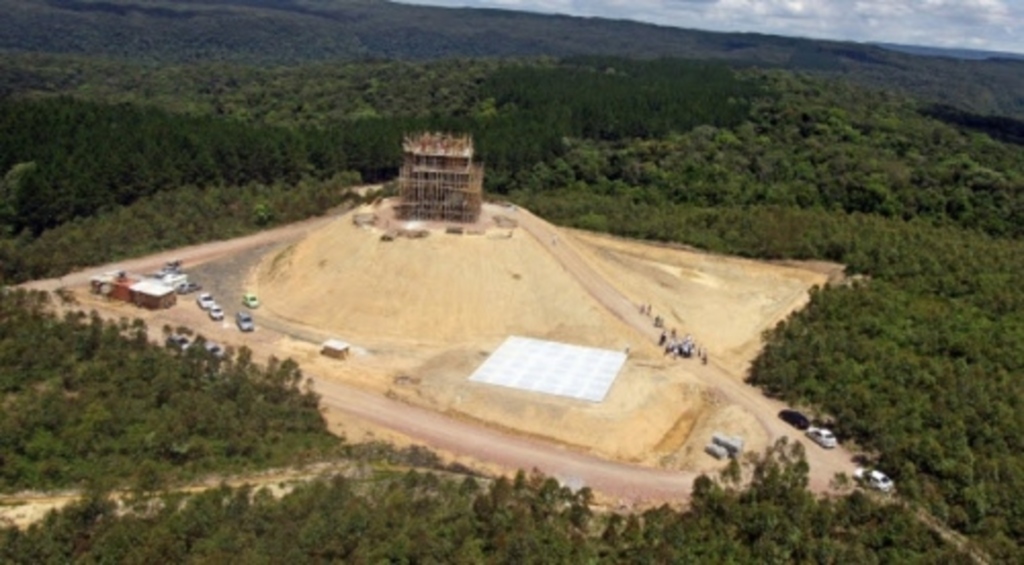 Colombo conhece super-radar a ser instalado em Santa Catarina