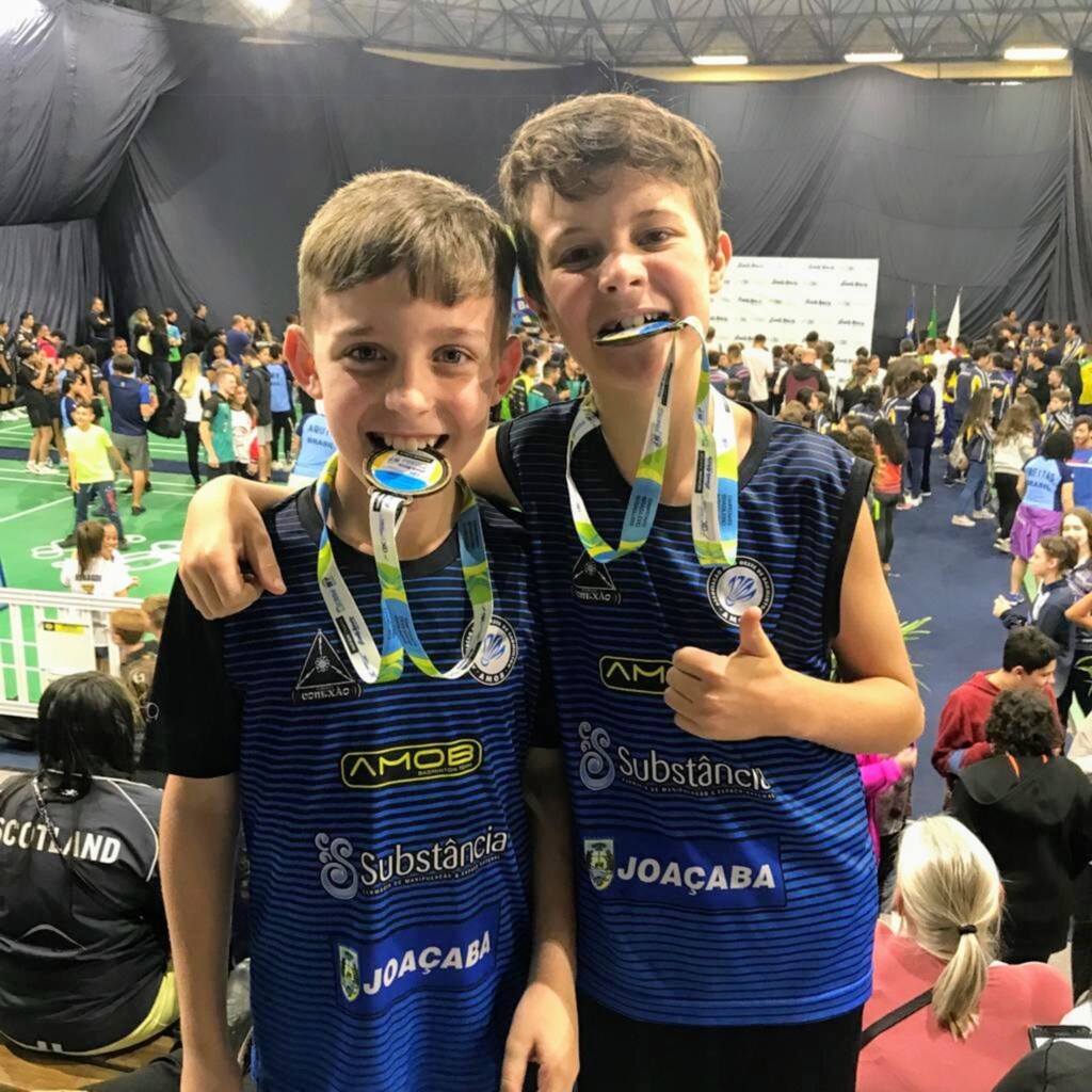 Alunos do Colégio Conexão conquistam 3 medalhas no Nacional de Badminton