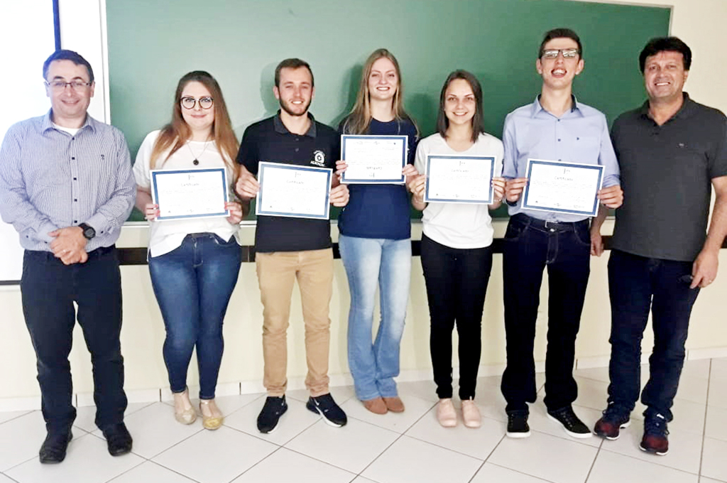 Melhores trabalhos são premiados na jornada de iniciação científica da Embrapa e UnC em Concórdia