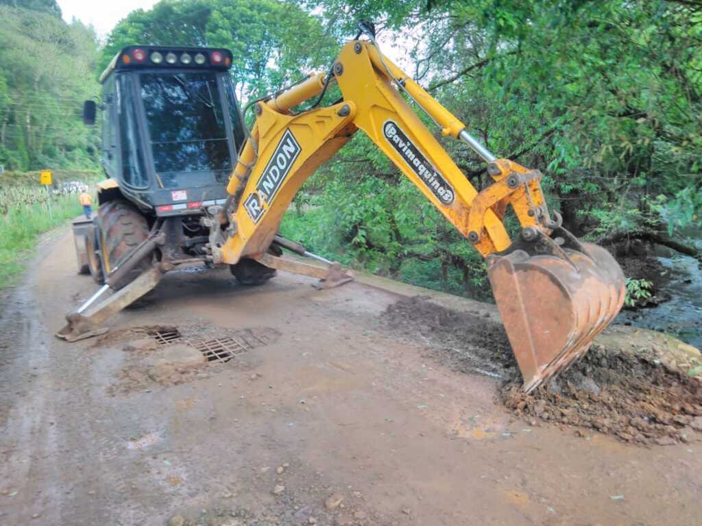 Secretaria da Infraestrutura de Capinzal revitaliza ponte na comunidade de Engenho Novo