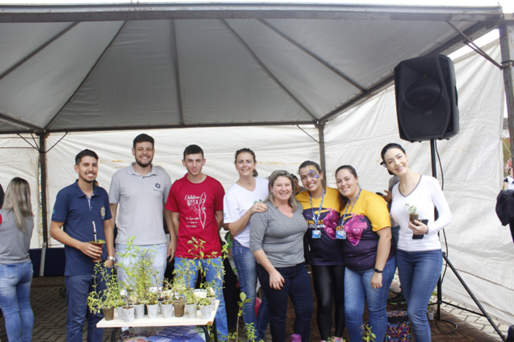  - Colaboradores e representantes dos curso de Graduação da Unoesc participantes do evento.