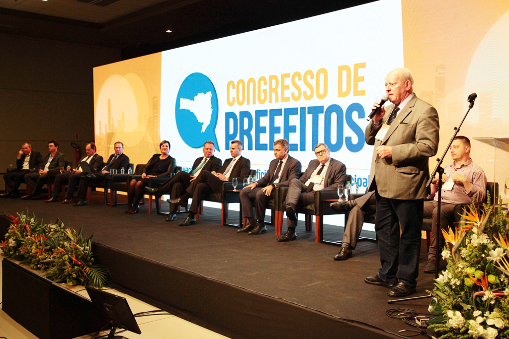  - Congresso foi aberto oficialmente na noite de terça-feira (24).