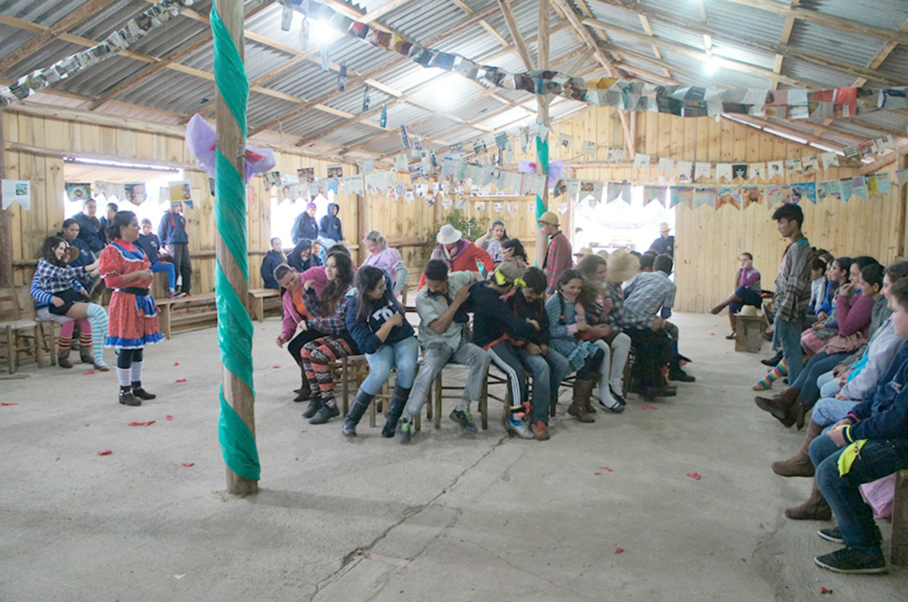 Obra Kolping ofereceu curso de Bordado com Fitas