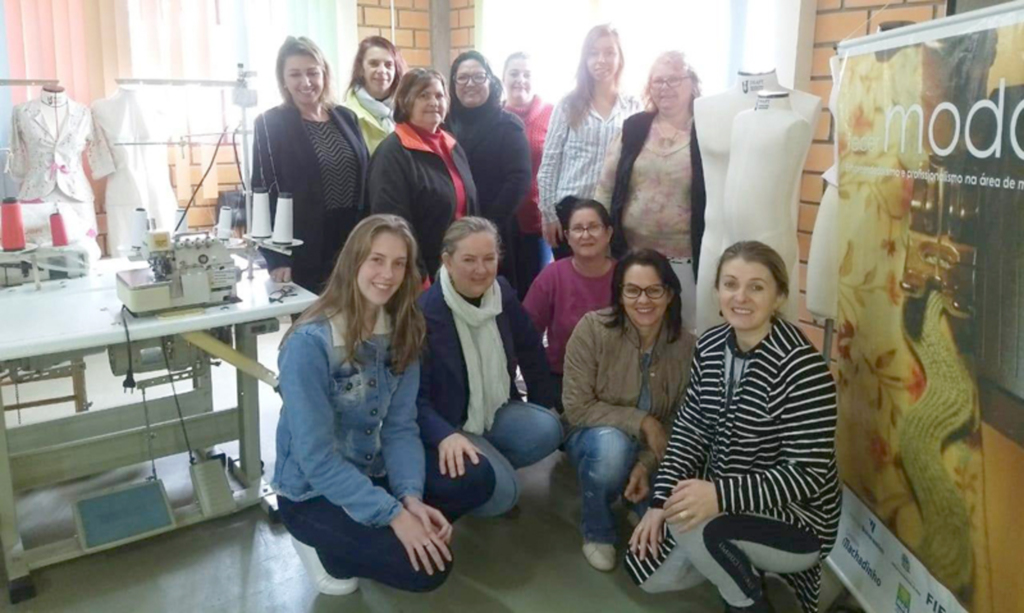 Curso do Tecer Moda chega à reta final em Ipira