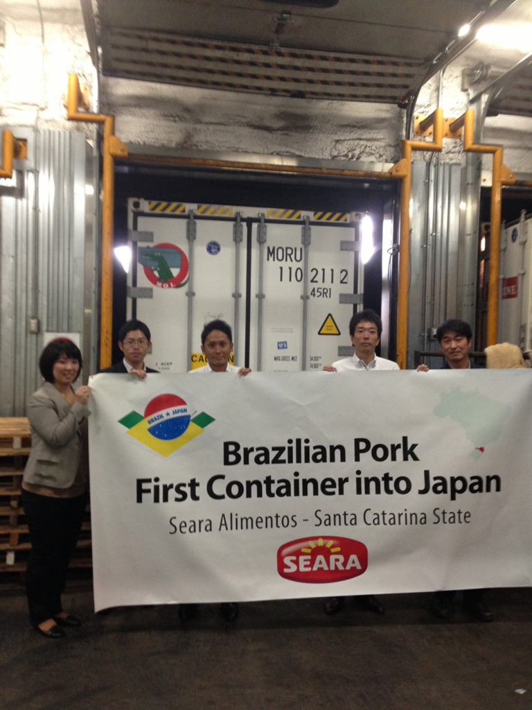 Os primeiros containers de carne suína catarinense chegam ao Japão