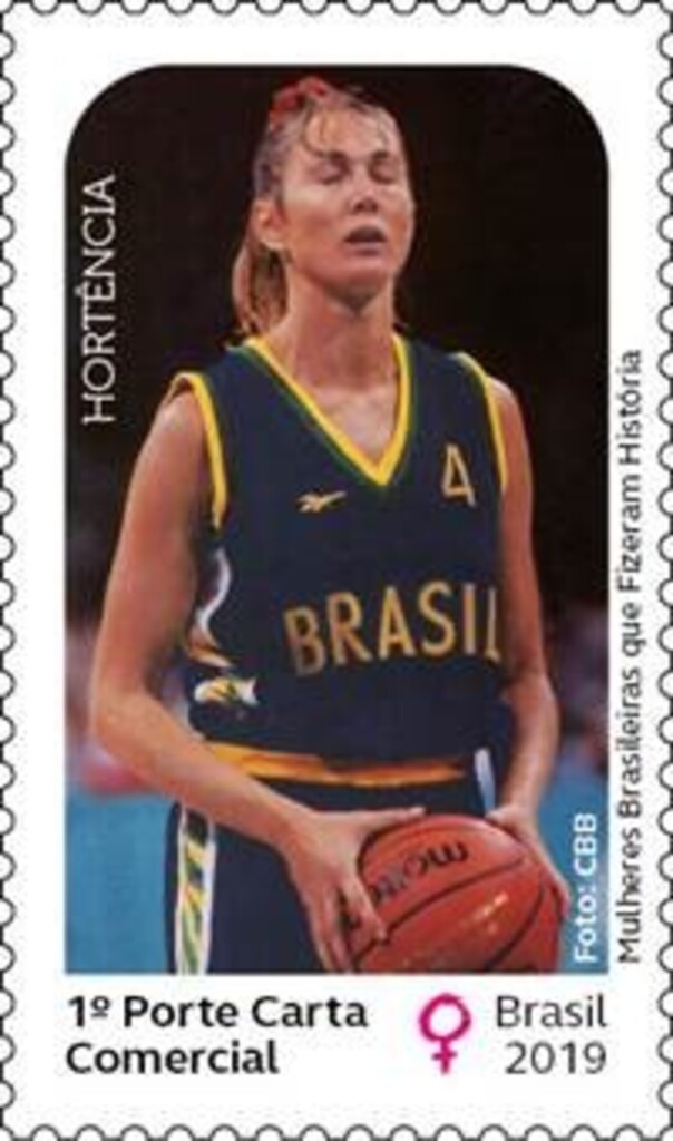 Rainha do basquete Hortência é homenageada com emissão especial